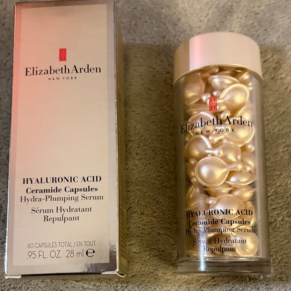 Elizabeth Arden Gold Ceramide Capsules 60 capsules the best hyaluronic acid.